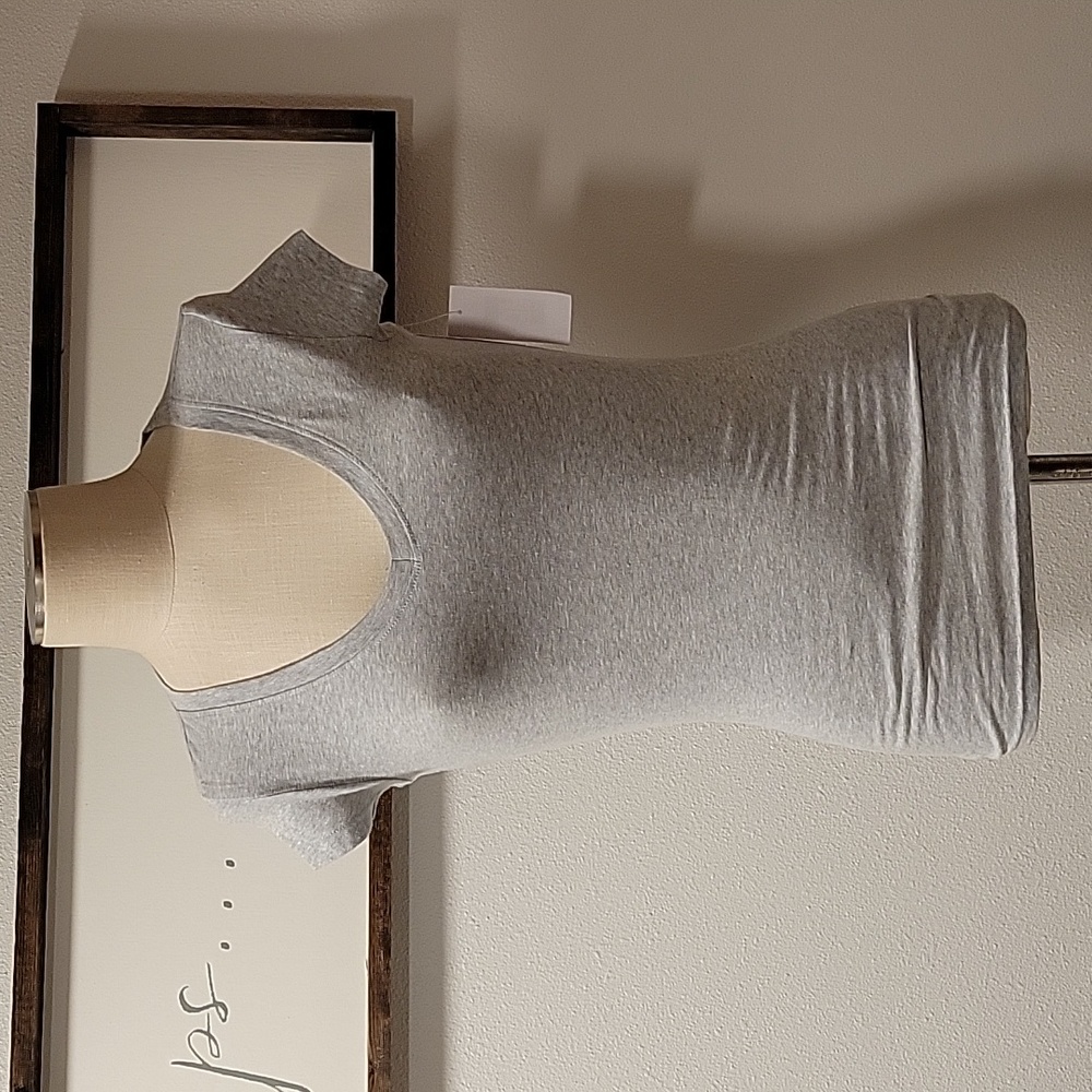 NWT, Aveto tshirt